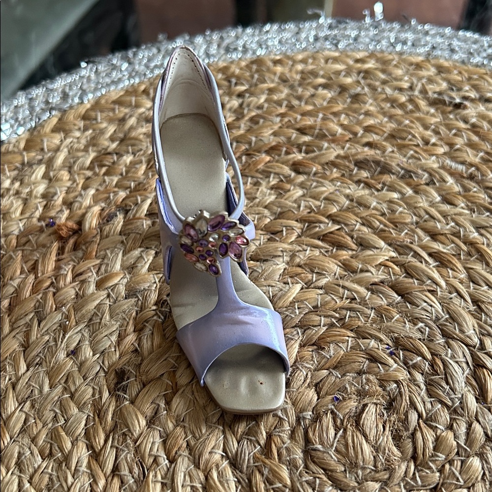 Just the Right Shoe - vintage mini collectable